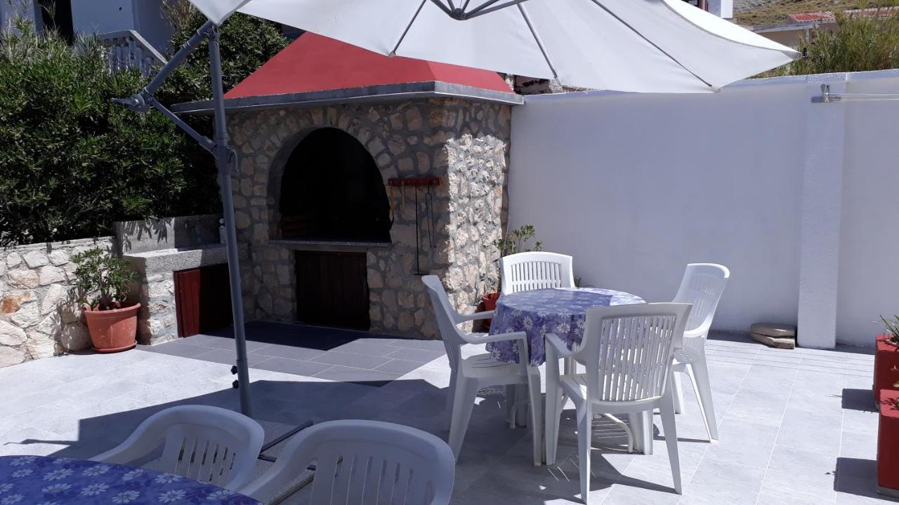 Apartmani Salus Pag Town Exterior foto